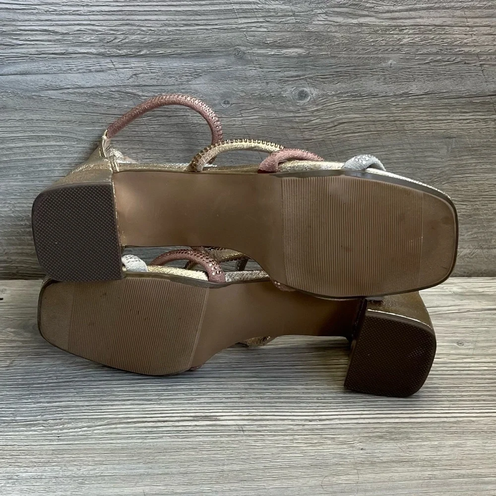 Steve Madden kids Jlucyy strappy metals chunky heel sandal kids 6 woman’s 7.5